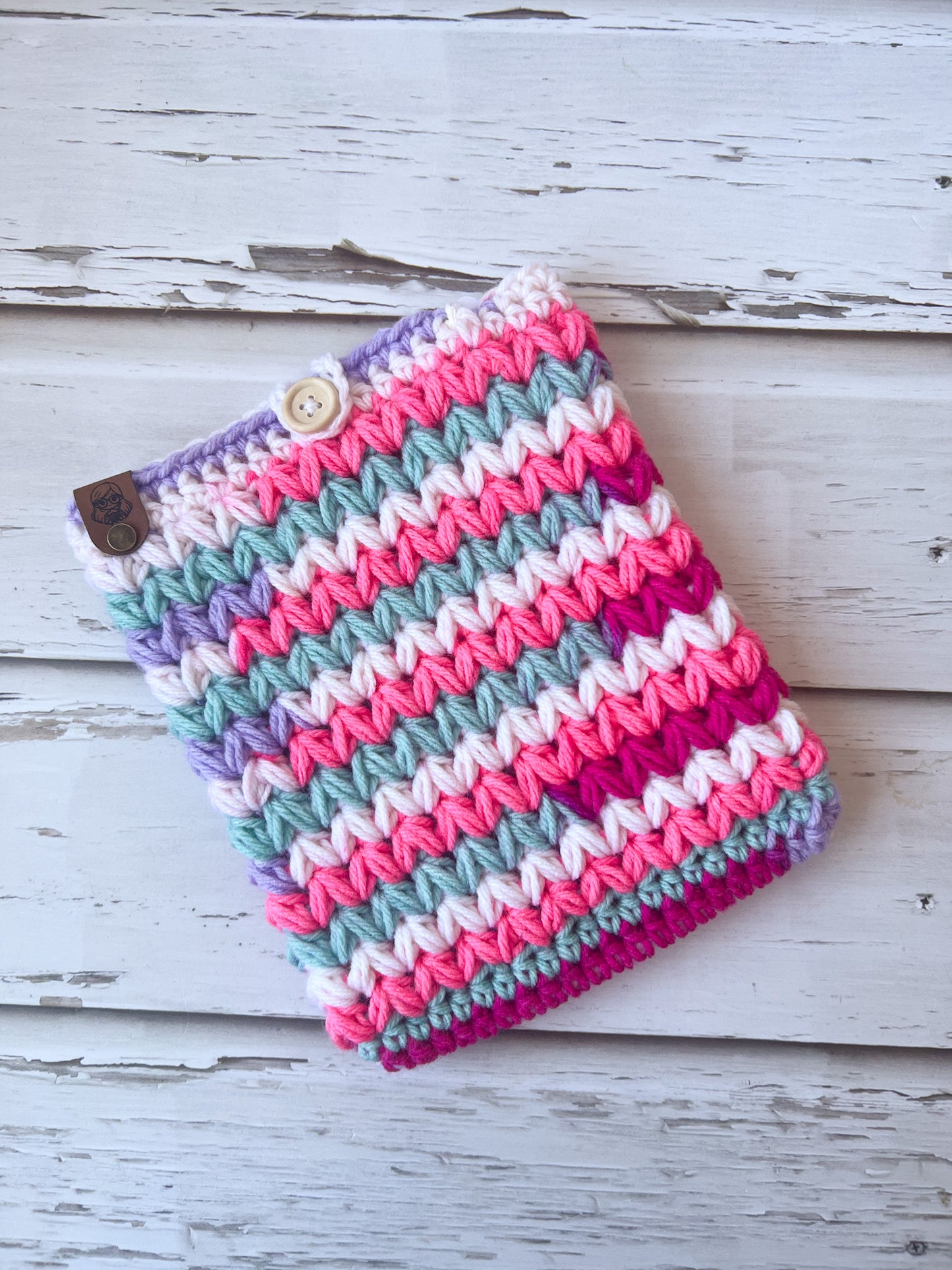 Handmade Crochet Large E-Reader/Book Sleever 7x9 – Gift for Book Lovers