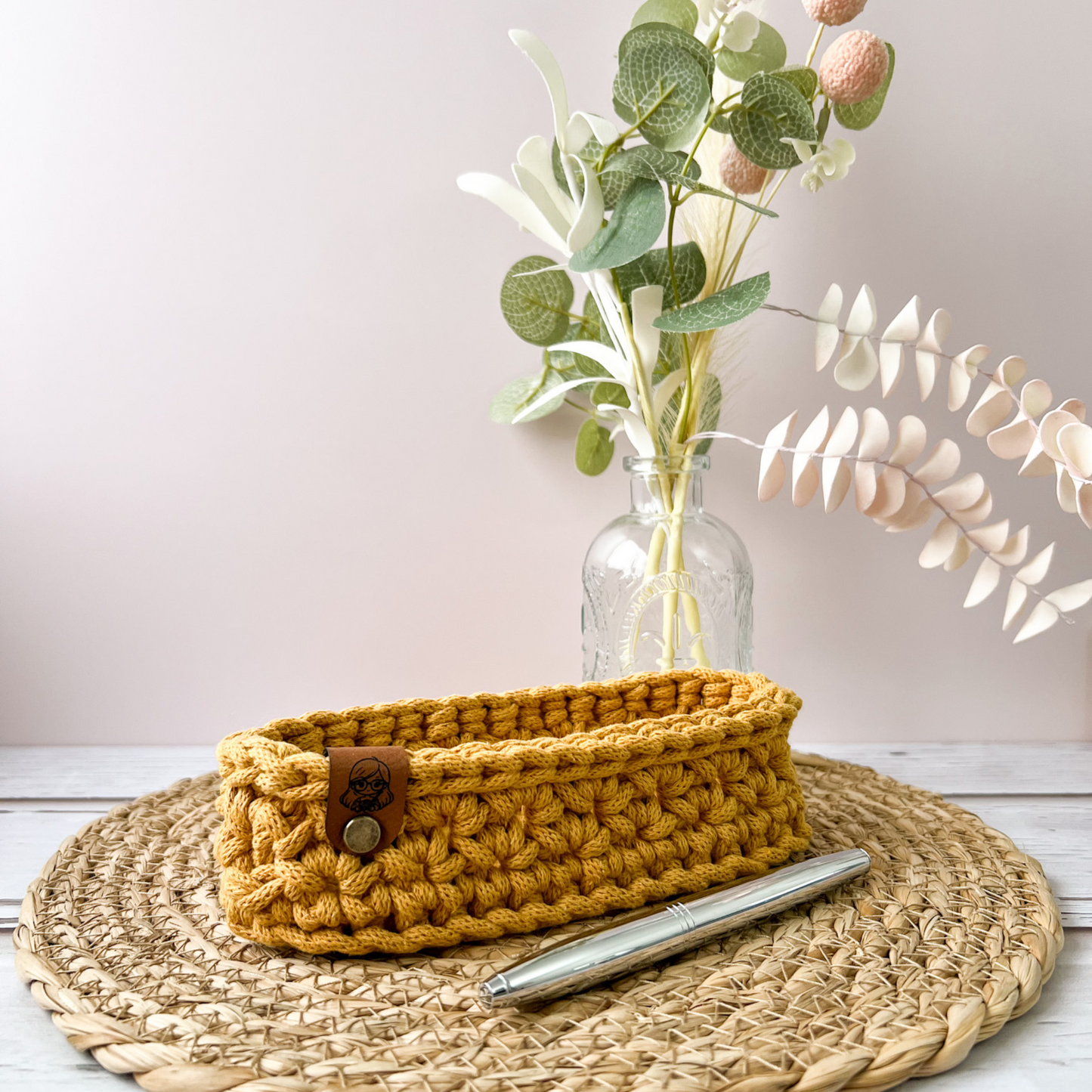 OVAL CROCHETED GLASSES BASKET