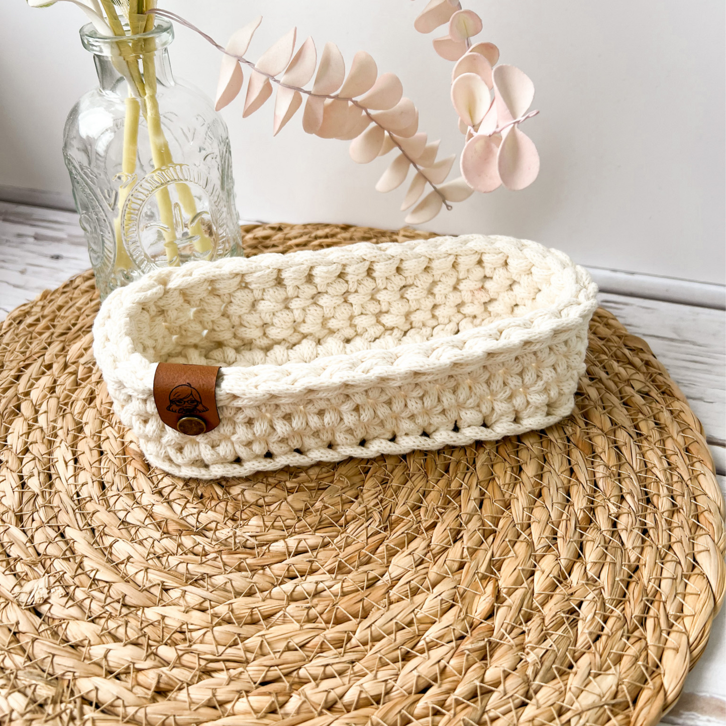 OVAL CROCHETED GLASSES BASKET
